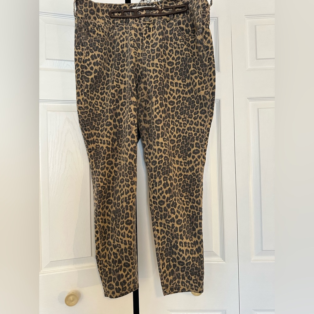 Torrid cheetah print Jegging sz. 20R